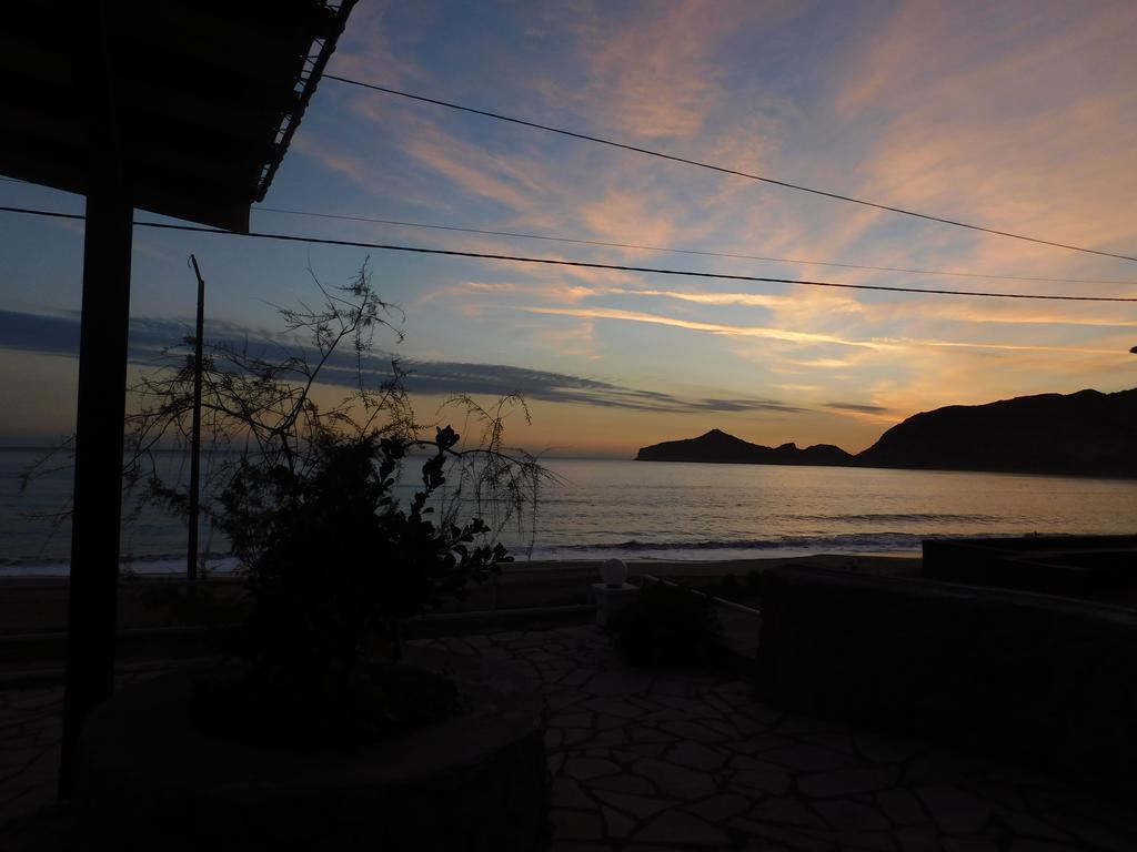 Evgenios Studios Agios Georgios Pagon Buitenkant foto
