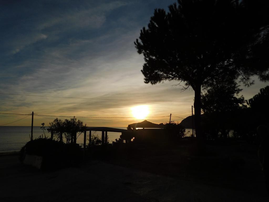 Evgenios Studios Agios Georgios Pagon Buitenkant foto